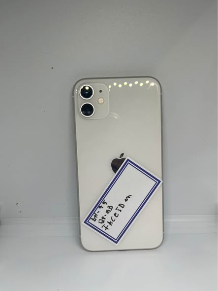 IPHONE 11 - 128GB photo 2