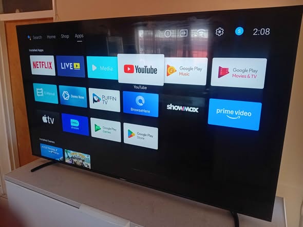 Skyworth 70 inch SMART TV with remote control photo 1