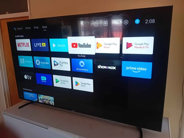 Skyworth 70 inch SMART TV with remote control photo 3