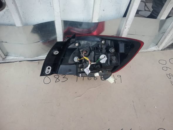 2021-2025 TOYOTA STARLET LEFT SIDE LED TAILLIGHT photo 3