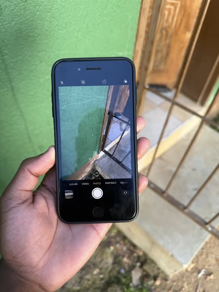 iPhone 8 Plus photo 2