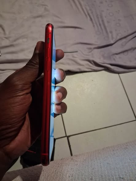 iPhone 11 128gb photo 3