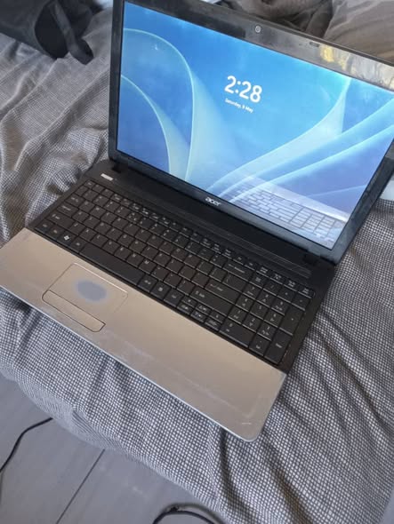 Accer laptop photo 2