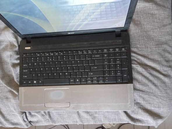 Accer laptop photo 3
