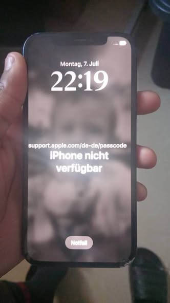 iPhone 12 photo 2