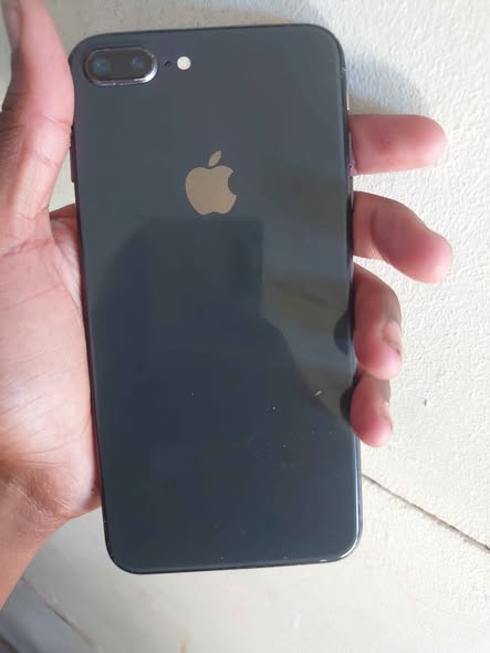 iPhone 8 plus photo 1