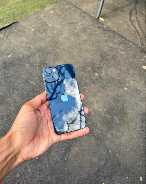 iPhone 14 photo 1