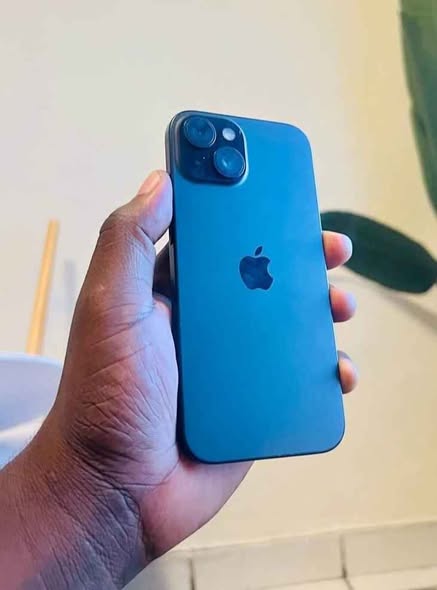 Iphone 15 128GB photo 2