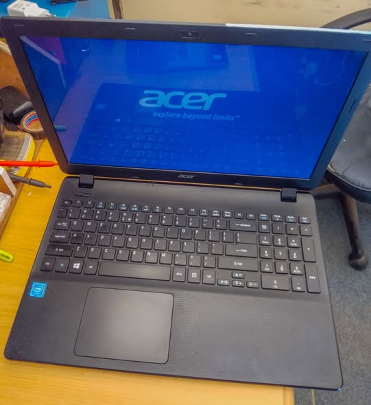 ACER ASPIRE ES1 photo 3