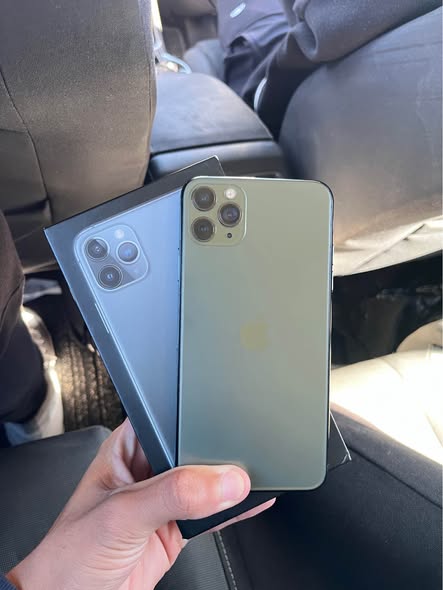 iPhone 11 Pro Max 256gb photo 2