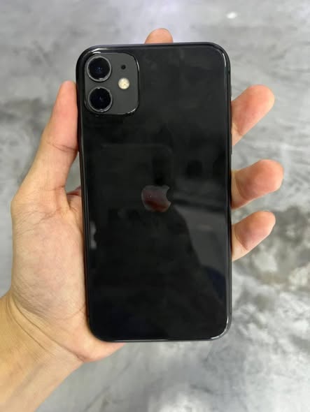 iPhone 11 photo 2