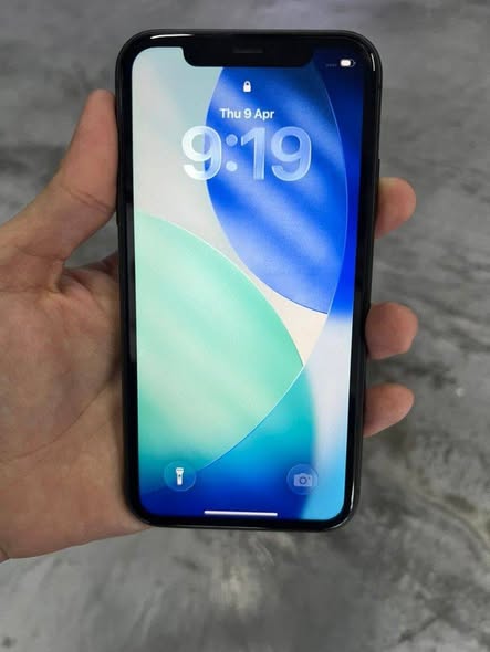 iPhone 11 photo 1