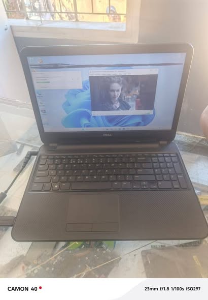 Dell laptop photo 4