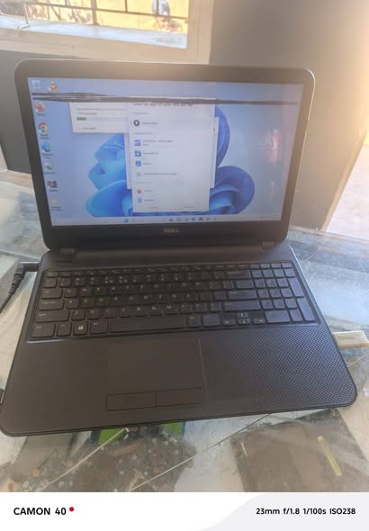Dell laptop photo 1