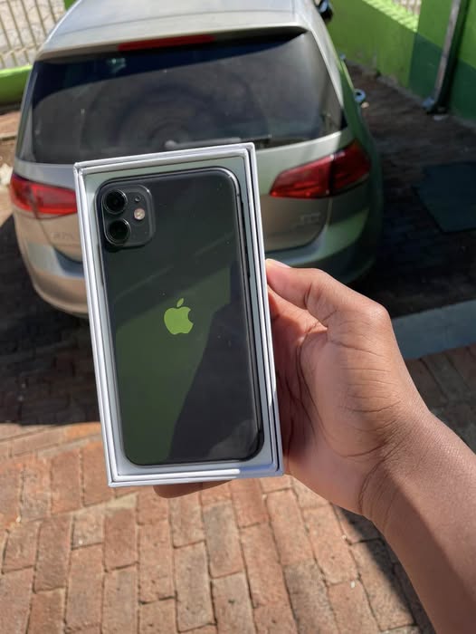 iPhone 11 photo 1