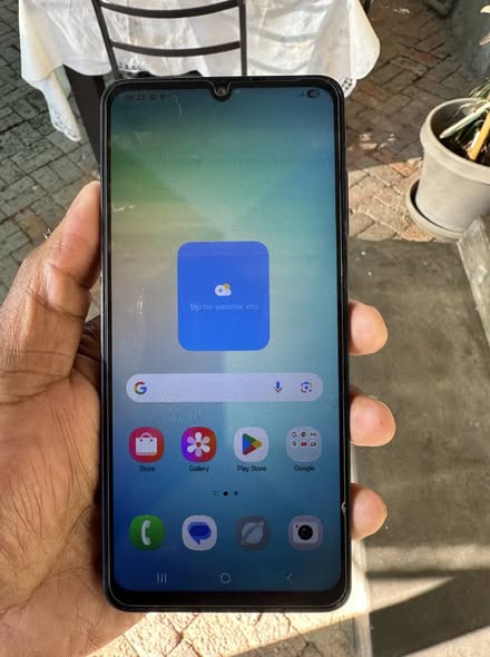 Samsung A06 photo 2