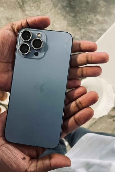 iPhone 13 Pro Max – 128GB photo 5