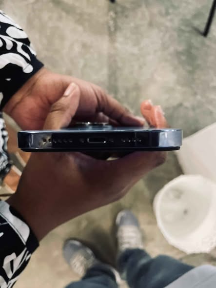 iPhone 13 Pro Max – 128GB photo 2