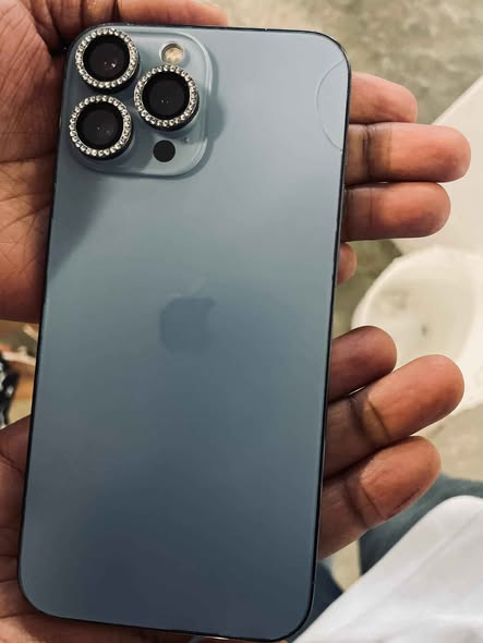 iPhone 13 Pro Max – 128GB photo 1