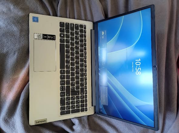 Lenovo Ideapad photo 1