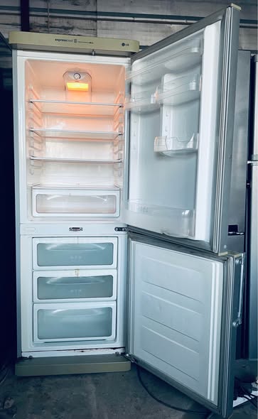 Grey LG Fridge photo 1
