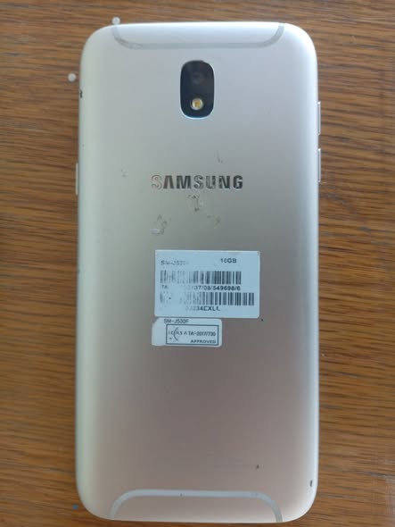 Samsung Galaxy J5 Pro photo 2