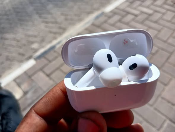 Headphones photo 1