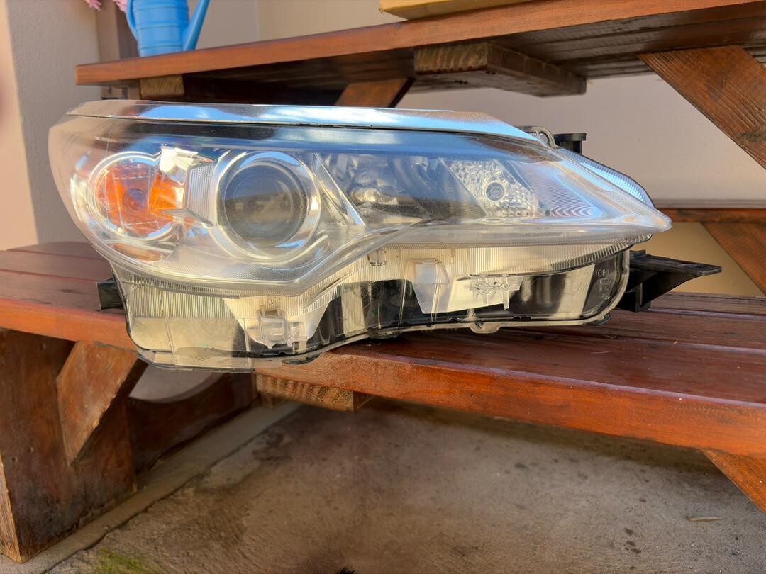 Toyota Fortuner 2016-2019 Front lights (Left+Right) photo 2