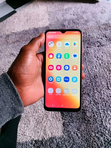 Samsung galaxy a04e photo 2