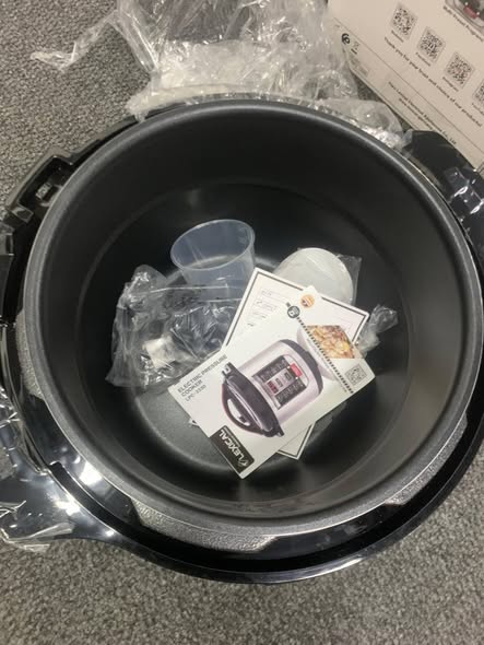 8litre pressure cooker photo 2