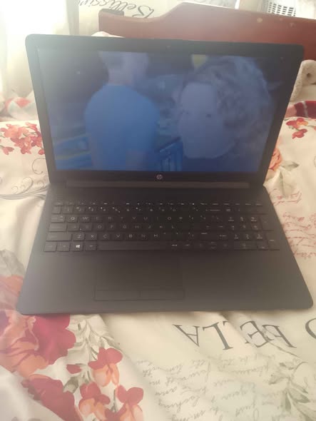 HP laptop photo 1