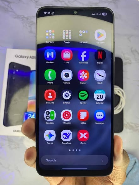 Samsung Galaxy A05s photo 2