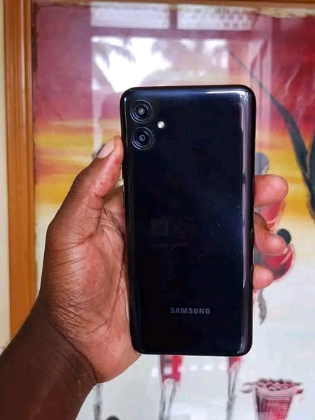 Samsung A04e photo 2