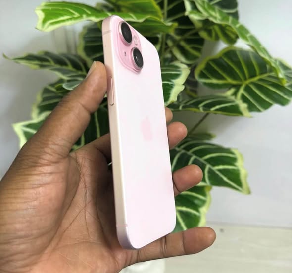 iPhone 15 photo 2