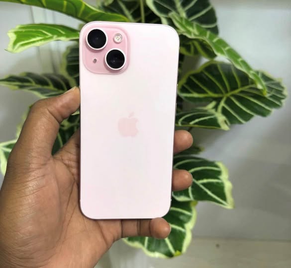 iPhone 15 photo 1