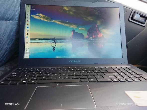ASUS VIVO LAPTOP photo 3
