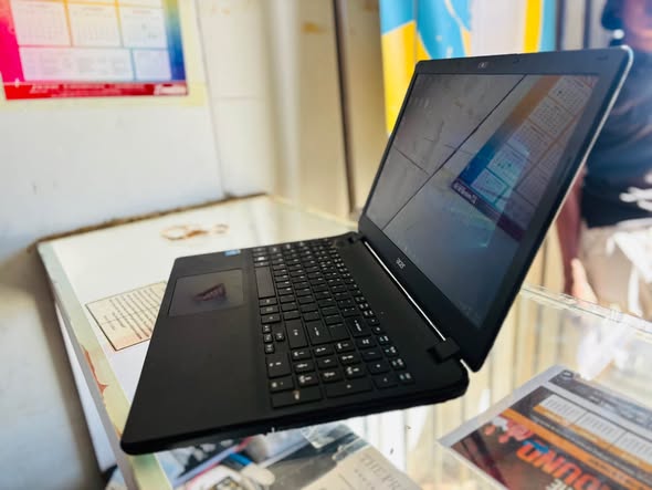 Acer laptop photo 5