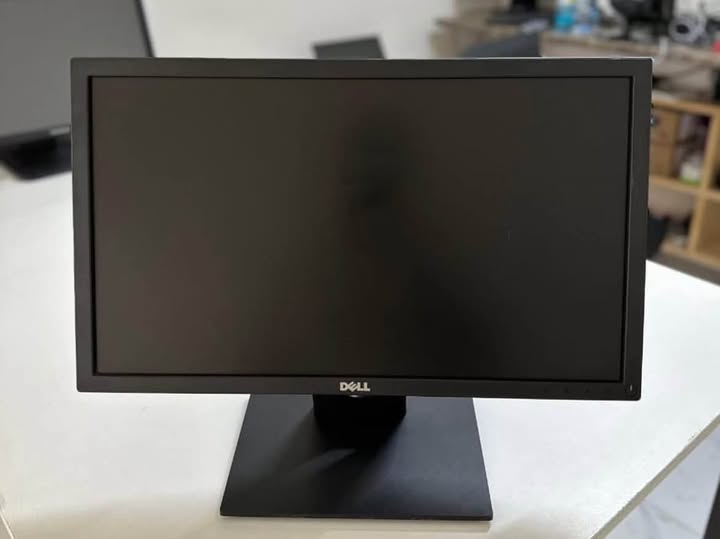 Dell monitor photo 1