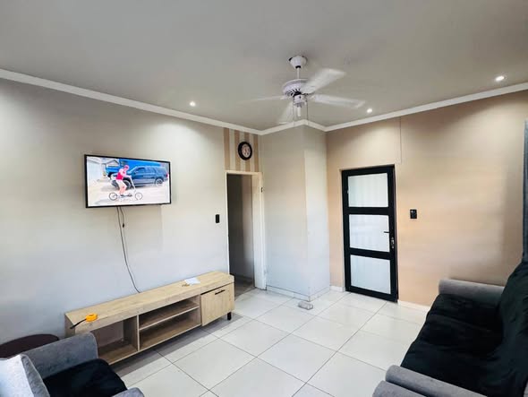 Oshakati - House photo 4