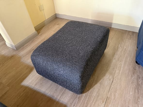 L Couch photo 1