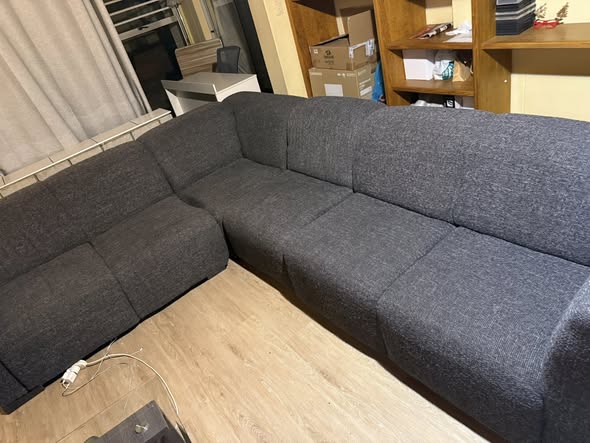 L Couch photo 3