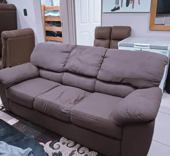 3 seats couch photo 2