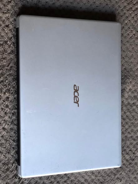 Accer Laptop photo 2