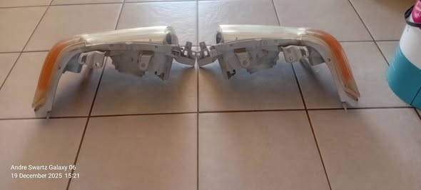 Toyota land cruiser headlights photo 2