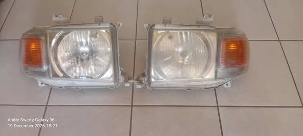 Toyota land cruiser headlights photo 1