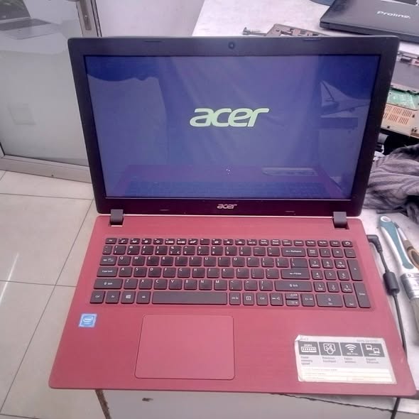 Acer Aspire Laptop photo 2