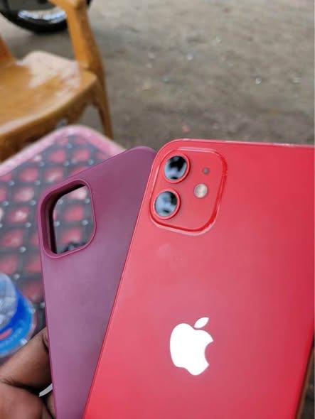 iPhone 12 photo 3