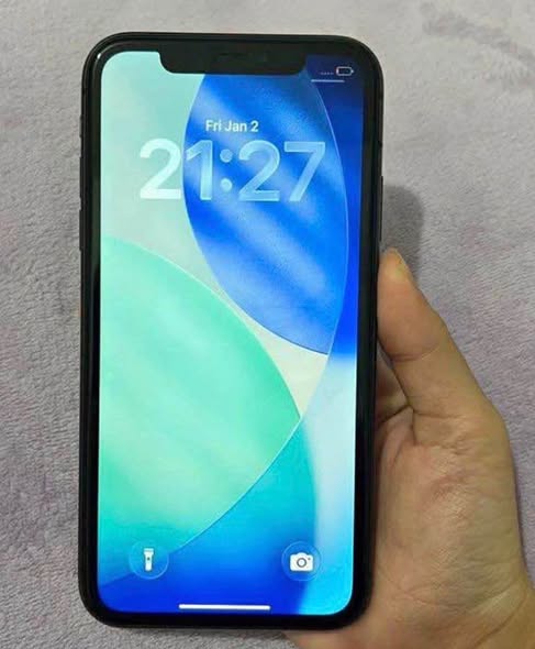 iPhone 11 photo 1