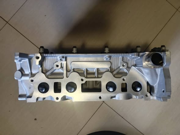 TOYOTA 2.0VVTI 1TR CYLINDERHEAD (BRAND NEW) photo 1