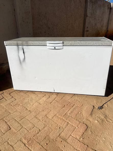 Defy deep freezer photo 1